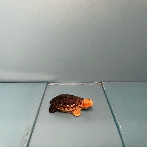 Wade Whimsies - Red Rose Tea - 
Terrapin